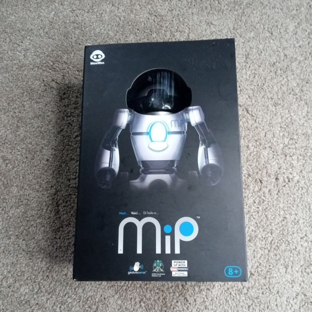 MIP Robot Remote Controlled Robot Friend Use Phone To Control WowWee Brand W/Box